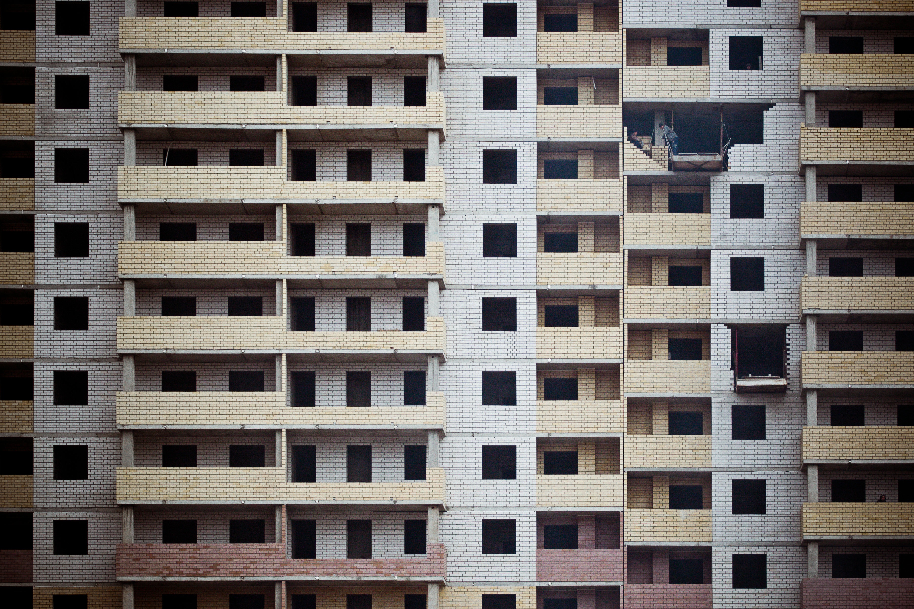 photo-H2H Apartment Block